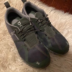 On Cloud Waterproof sneakers